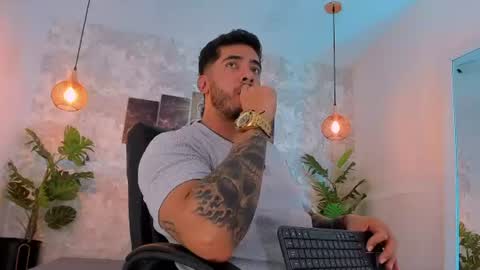 Snapshot of nate_franco chatting on June 25, 4:34 am Nate Franco online show from June 25, 4:34 am