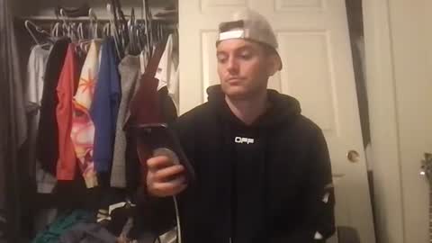 natetheexplorer online show from October 18, 4:26 am