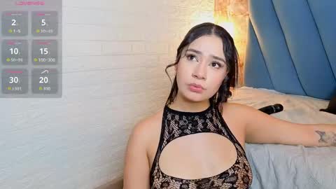 Snapshot of nathalia_kosh_ chatting on May 21, 8:05 pm Nathalia koch online show from May 21, 8:05 pm