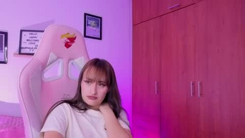 Snapshot of nathalia_ramirez_ chatting on May 14, 4:41 am Nathalia Ramirez online show from May 14, 4:41 am