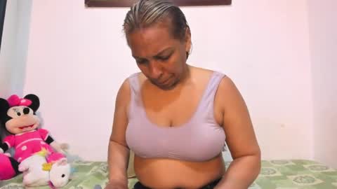 Snapshot of nathaliasmiith chatting on June 1, 4:14 am Nathalia online show from June 1, 4:14 am