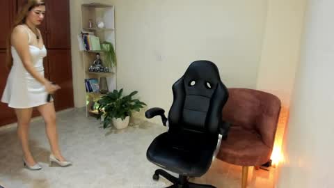 Snapshot of nathalie_29 chatting on May 14, 1:29 pm NATHALIE online show from May 14, 1:29 pm