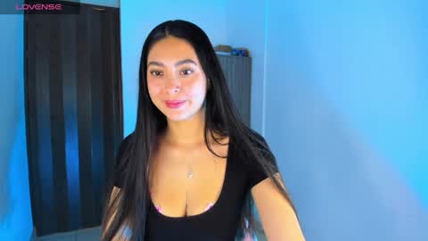 Nathalie online show from April 4, 4:04 pm