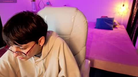 Snapshot of nathalyy_ds chatting on November 8, 8:25 am nathalyy_ds online show from November 8, 8:25 am