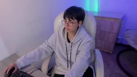 Snapshot of nathalyy_ds chatting on November 28, 1:03 pm nathalyy_ds online show from November 28, 1:03 pm