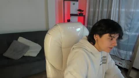 nathalyy_ds online show from February 25, 1:32 pm