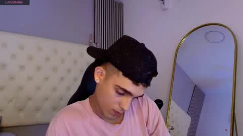 nathan_shimmer online show from May 3, 5:13 am
