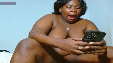 Snapshot of nathasha_miller2 chatting on December 5, 7:05 am nathasha online show from December 5, 7:05 am