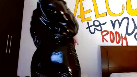 Snapshot of nathy_latex07 chatting on December 2, 11:07 pm Nathalia online show from December 2, 11:07 pm