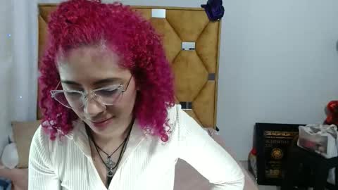 Snapshot of nathy_voyeur chatting on April 6, 4:46 am nathy_voyeur online show from April 6, 4:46 am