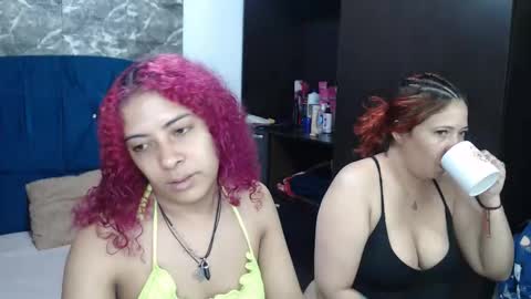 Snapshot of nathy_voyeur chatting on May 9, 12:21 pm nathy_voyeur online show from May 9, 12:21 pm