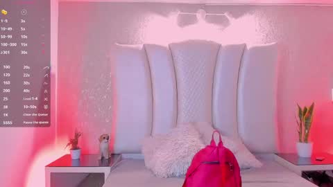 Snapshot of natt_collins chatting on June 6, 2:49 am Natalia online show from June 6, 2:49 am