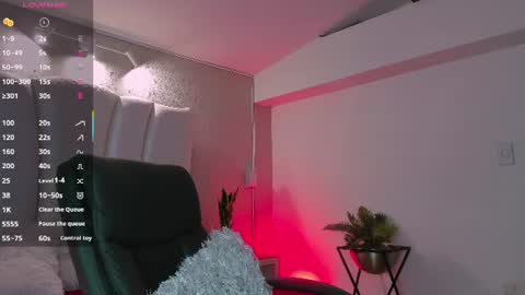 Snapshot of natt_collins chatting on June 26, 2:16 am Natalia online show from June 26, 2:16 am