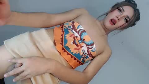 Snapshot of nattayah chatting on May 16, 10:36 am Nathalie smith online show from May 16, 10:36 am