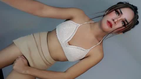 Snapshot of nattayah chatting on May 17, 5:05 am Nathalie smith online show from May 17, 5:05 am