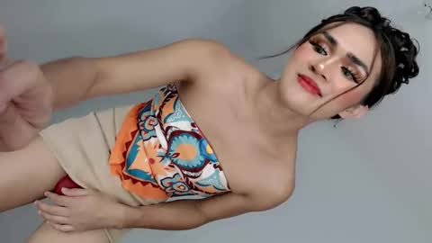 Snapshot of nattayah chatting on June 5, 5:47 am Nathalie smith online show from June 5, 5:47 am