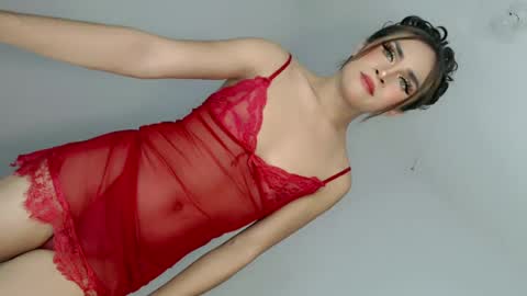 Snapshot of nattayah chatting on June 16, 6:27 am Nathalie smith online show from June 16, 6:27 am