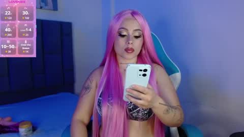 Snapshot of natti_bluee chatting on April 7, 3:18 am natti_bluee online show from April 7, 3:18 am