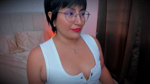 Nathalie online show from March 25, 8:04 pm