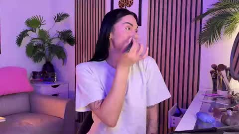 NATTY FIERROS online show from October 16, 8:59 am