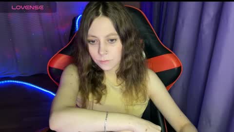 Snapshot of natural_babe666 chatting on May 19, 8:15 pm natural_babe666 online show from May 19, 8:15 pm
