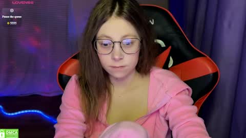 Snapshot of natural_babe666 chatting on May 25, 9:21 pm natural_babe666 online show from May 25, 9:21 pm