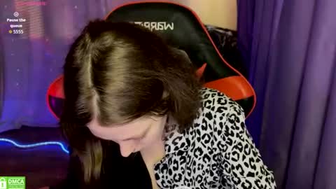 Snapshot of natural_babe666 chatting on June 11, 10:02 am natural_babe666 online show from June 11, 10:02 am