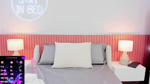 Snapshot of natural_bigboobs chatting on February 20, 10:48 pm Jazmin Bigboobs online show from February 20, 10:48 pm