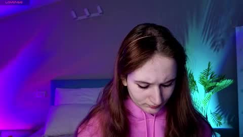 Snapshot of natural_meri_ chatting on May 4, 5:25 am Meri online show from May 4, 5:25 am