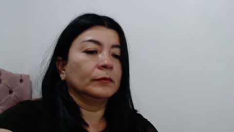 Snapshot of naturally_mature chatting on December 25, 12:47 pm Sammy online show from December 25, 12:47 pm