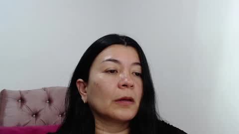 Snapshot of naturally_mature chatting on January 12, 5:56 am Sammy online show from January 12, 5:56 am