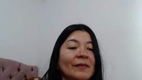 Snapshot of naturally_mature chatting on February 14, 3:54 am Sammy online show from February 14, 3:54 am
