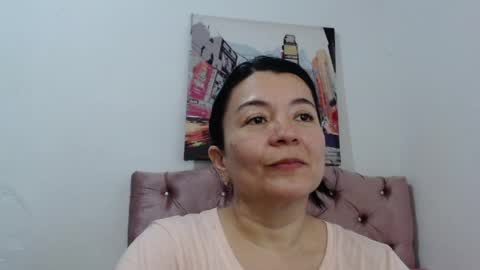 Snapshot of naturally_mature chatting on April 19, 5:07 am Sammy online show from April 19, 5:07 am