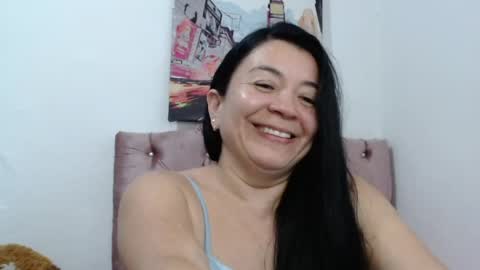 Snapshot of naturally_mature chatting on April 21, 3:24 am Sammy online show from April 21, 3:24 am