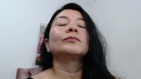 Snapshot of naturally_mature chatting on June 9, 1:39 am Sammy online show from June 9, 1:39 am