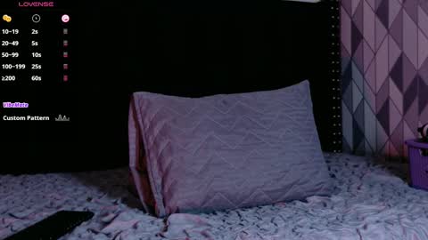 Gwen  online show from September 26, 7:51 pm