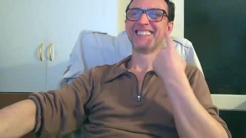 naturista25 online show from November 30, 7:40 pm