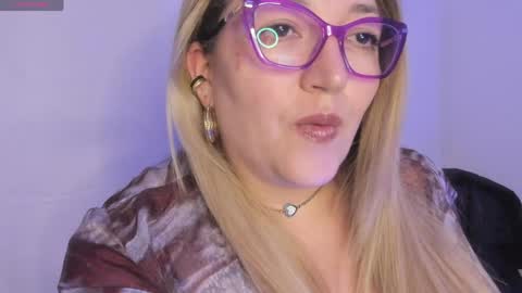 Snapshot of naty__mature_ chatting on May 14, 11:44 pm Nataly online show from May 14, 11:44 pm