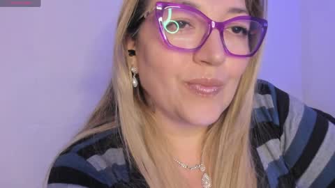 Snapshot of naty__mature_ chatting on May 16, 12:40 am Nataly online show from May 16, 12:40 am
