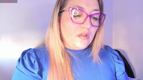 Snapshot of naty__mature_ chatting on May 22, 5:51 pm Nataly online show from May 22, 5:51 pm
