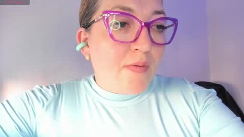 Snapshot of naty__mature_ chatting on May 25, 5:52 pm Nataly online show from May 25, 5:52 pm