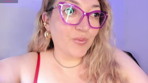 Snapshot of naty__mature_ chatting on May 27, 6:27 pm Nataly online show from May 27, 6:27 pm