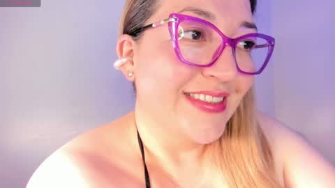 Snapshot of naty__mature_ chatting on May 31, 6:31 pm Nataly online show from May 31, 6:31 pm