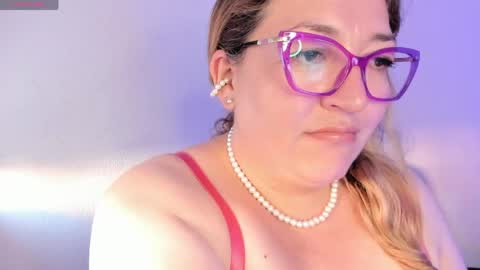 Snapshot of naty__mature_ chatting on June 2, 6:32 pm Nataly online show from June 2, 6:32 pm