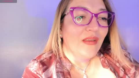 Snapshot of naty__mature_ chatting on June 6, 6:23 pm Nataly online show from June 6, 6:23 pm