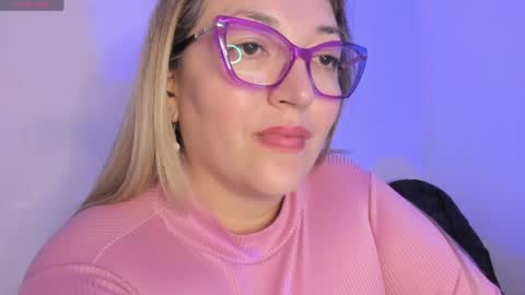 Snapshot of naty__mature_ chatting on June 8, 1:28 am Nataly online show from June 8, 1:28 am