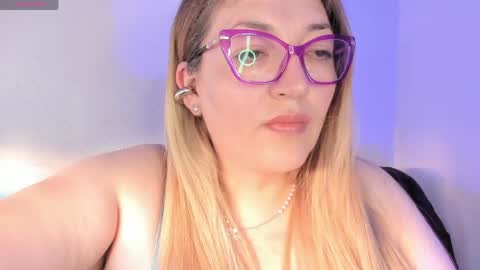 Snapshot of naty__mature_ chatting on June 8, 6:30 pm Nataly online show from June 8, 6:30 pm