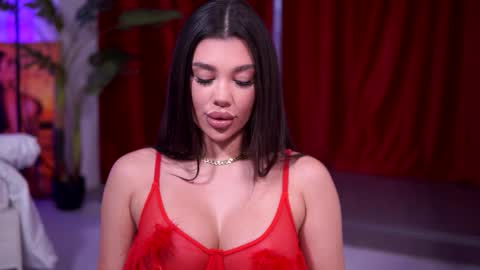 Naty online show from December 21, 8:05 pm