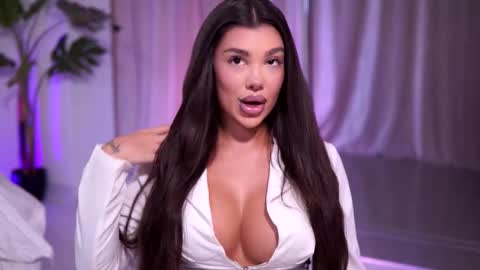 Naty online show from March 3, 7:53 pm