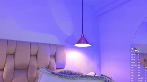 Snapshot of natysaenz1 chatting on February 25, 9:19 am Natalia online show from February 25, 9:19 am